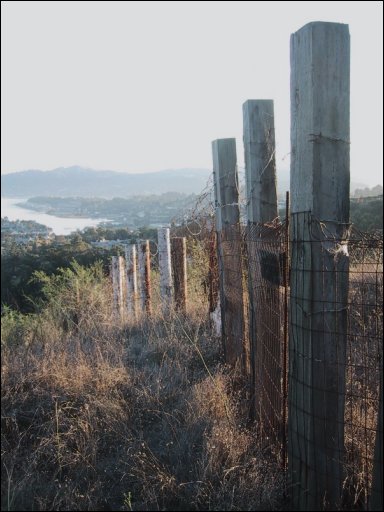 [hike.fence.1.jpg]